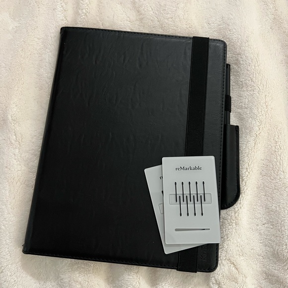 Remarkable 2 - Picture 2 of 2